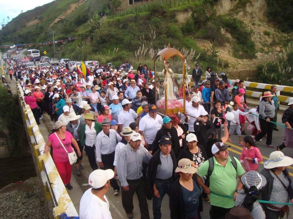 La caminata con la imagen del Señor de la Divina Misericordia empieza desde el barrio Jindo. (Fotografía archivo)
