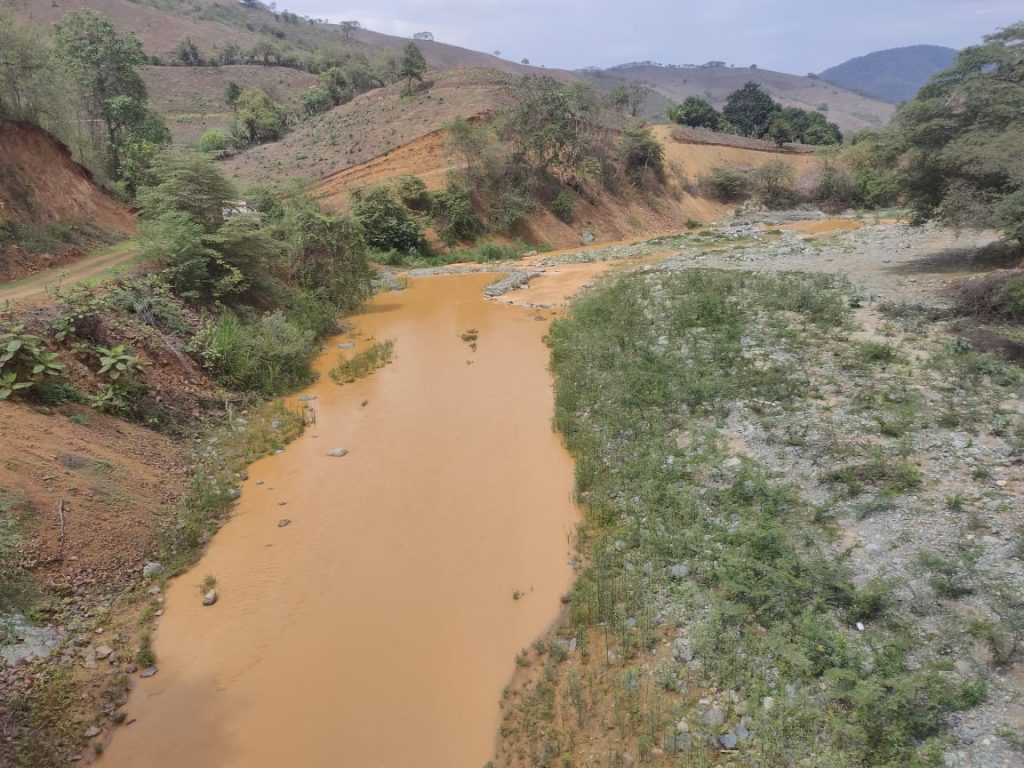 En el río Macará la pesca desapareció por completo. La fauna marina allí es historia.