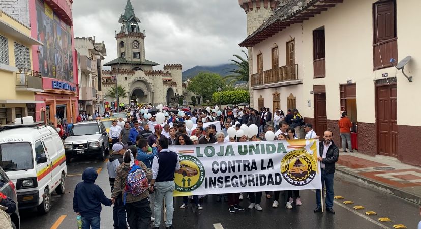 La marcha inició en la Puerta de la Ciudad.