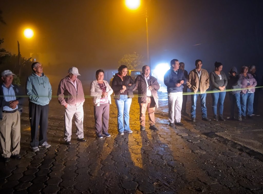 Se desarrolló un evento para realizar la entrega de la obra.