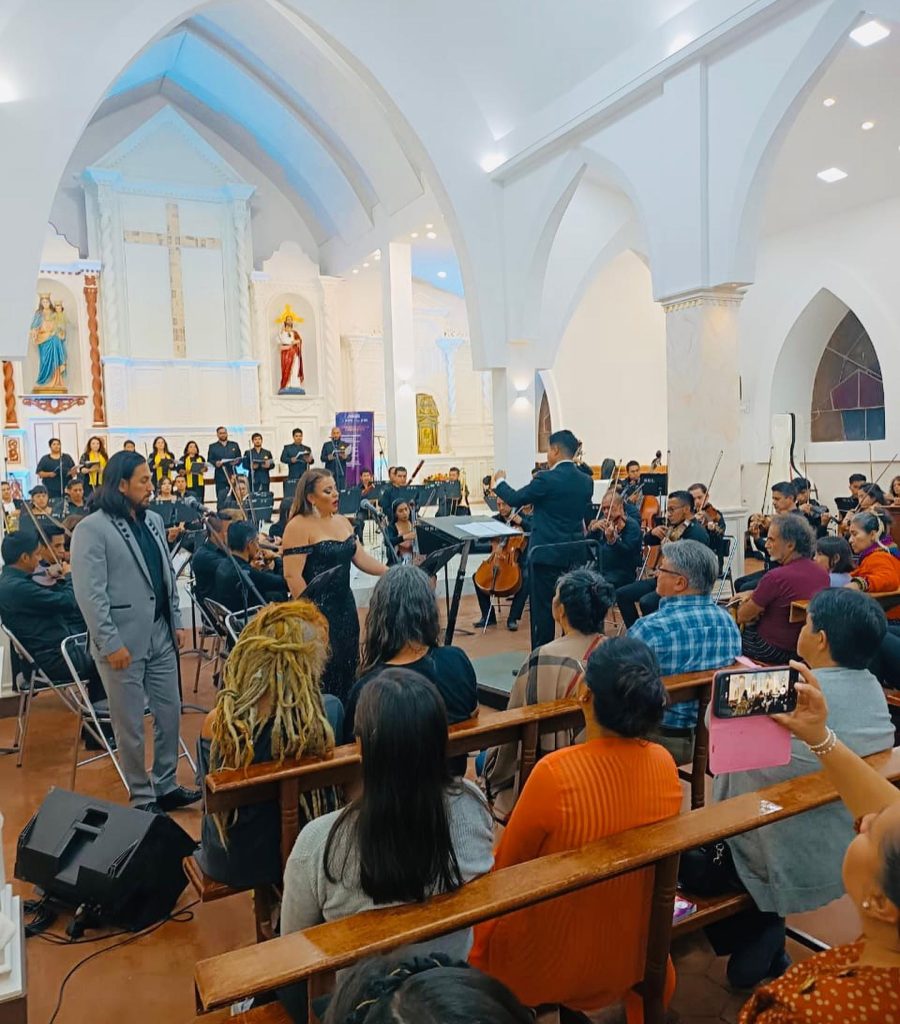 Cómo parte de la programación del Festival se realizó un concierto de Extensión en Vilcabamba.