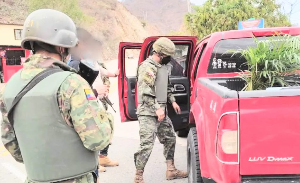 Los controles militares se intensificaron durante el reciente feriado.