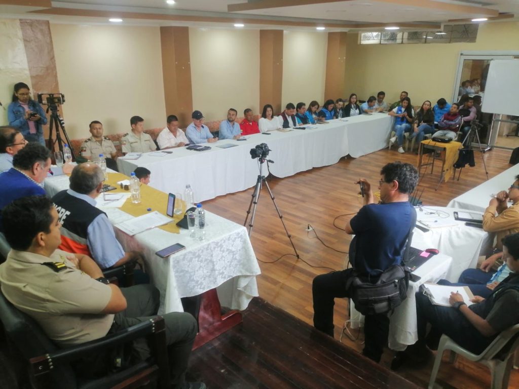 La reunión se cumplió en las instalaciones del Municipio.