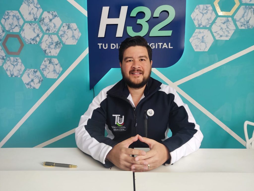 John Tucker Yépez. candidato para el estamento docente del OCS de la UNL.