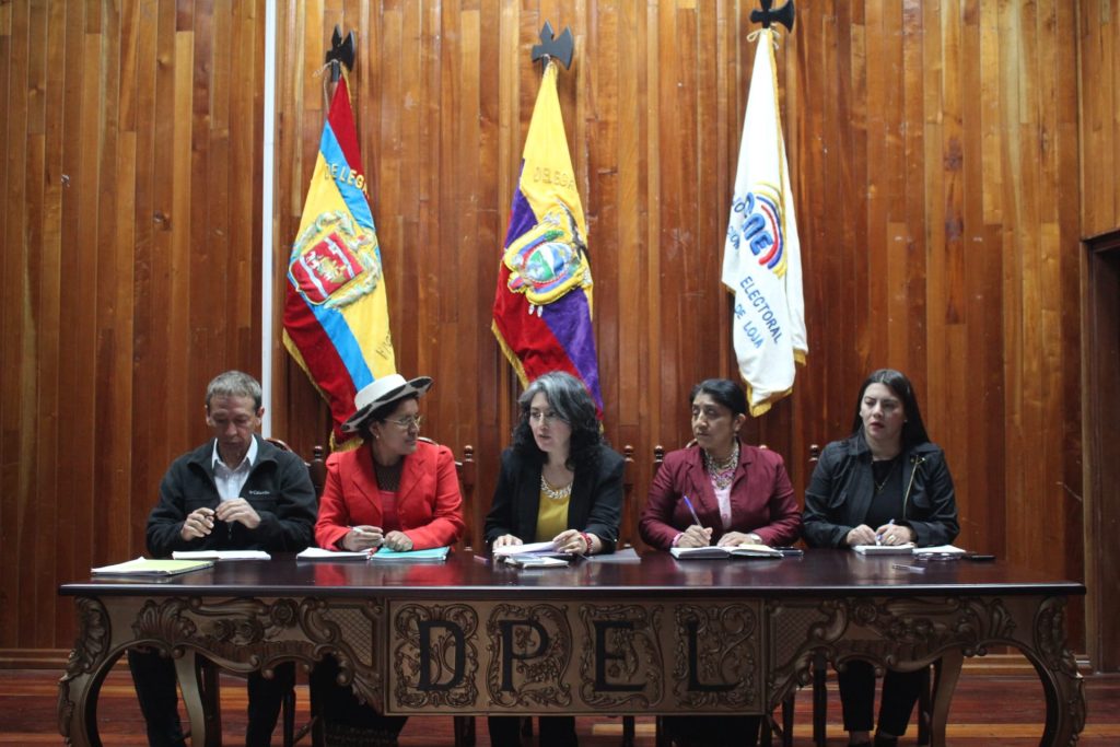 La Junta Provincial Electoral (JPE) cumple un trabajo arduo para calificar las candidaturas.