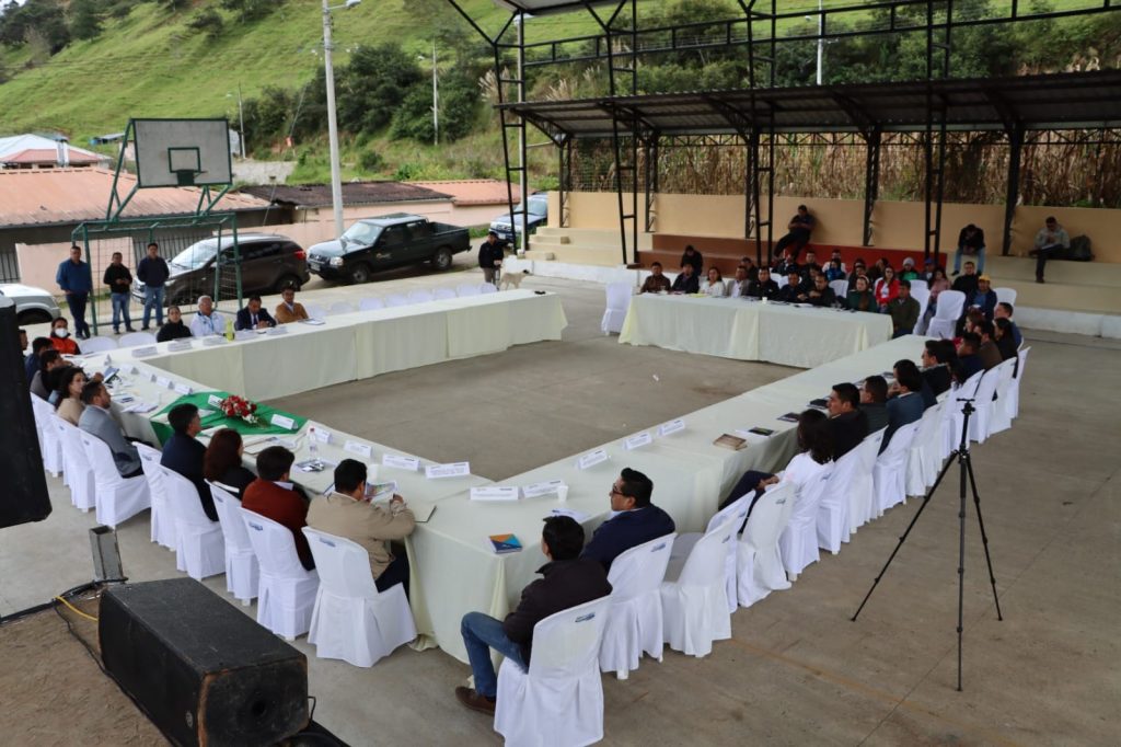 La reunión se desarrolló en Santiago.
