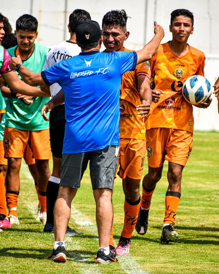 Los jugadores van mejorando el nivel gracias a las competencias nacionales.