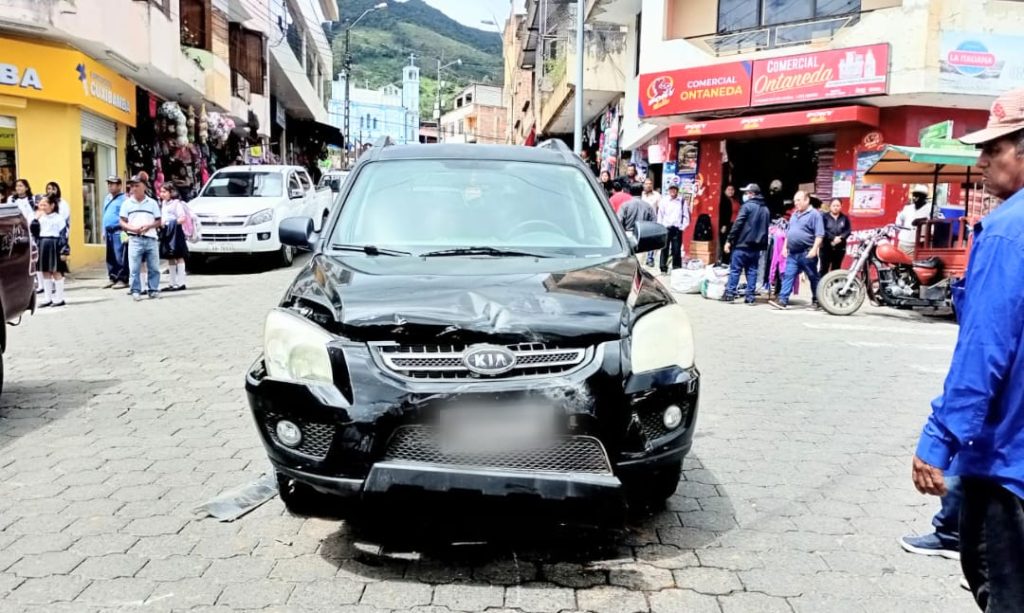 El percance ocurrió a eso de las 12:15, del último miércoles.