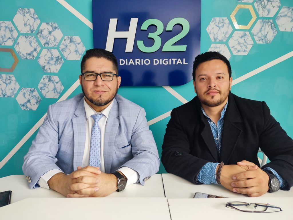 El abogado defensor, Bladimir Betancourt Granillo, y el periodista Lafebre manifiestan que evacuarán todas las diligencias del caso.