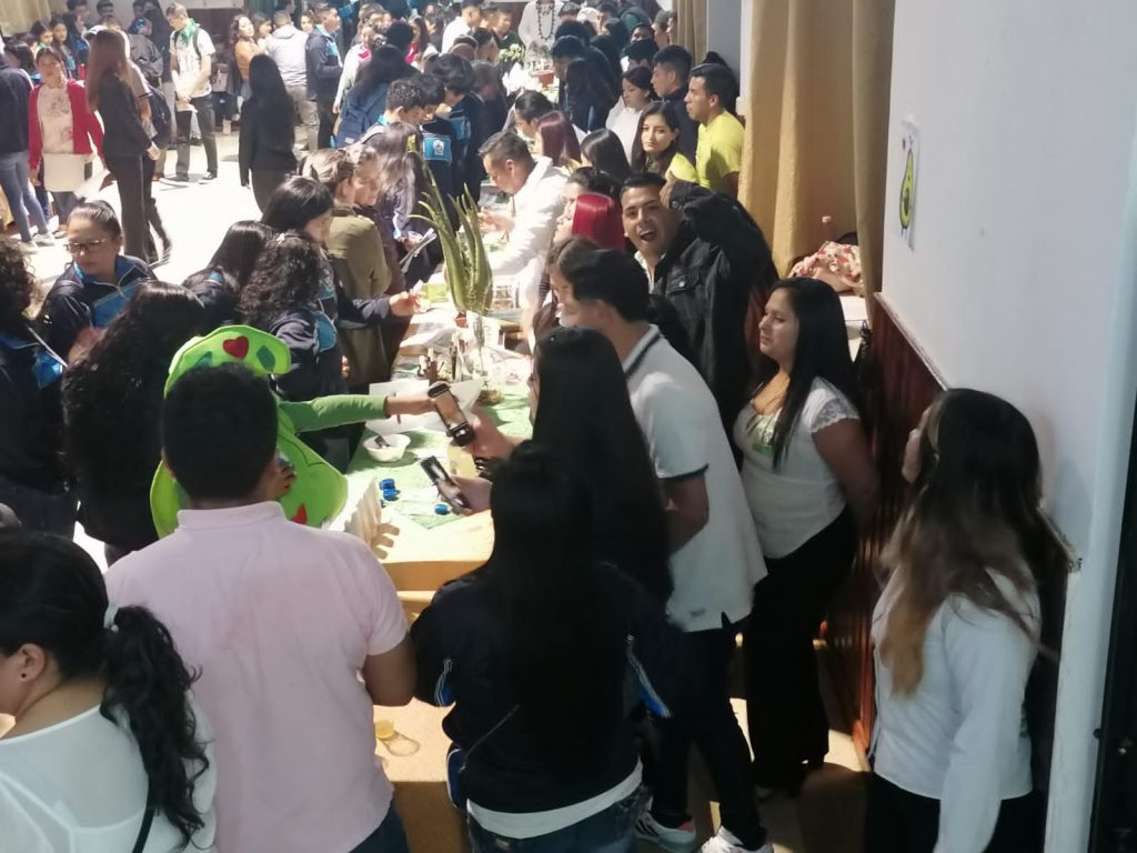 La Modalidad Intensiva ya ha venido organizando casas abiertas, donde se ha expuesto diversos proyectos educativos y artesanales.