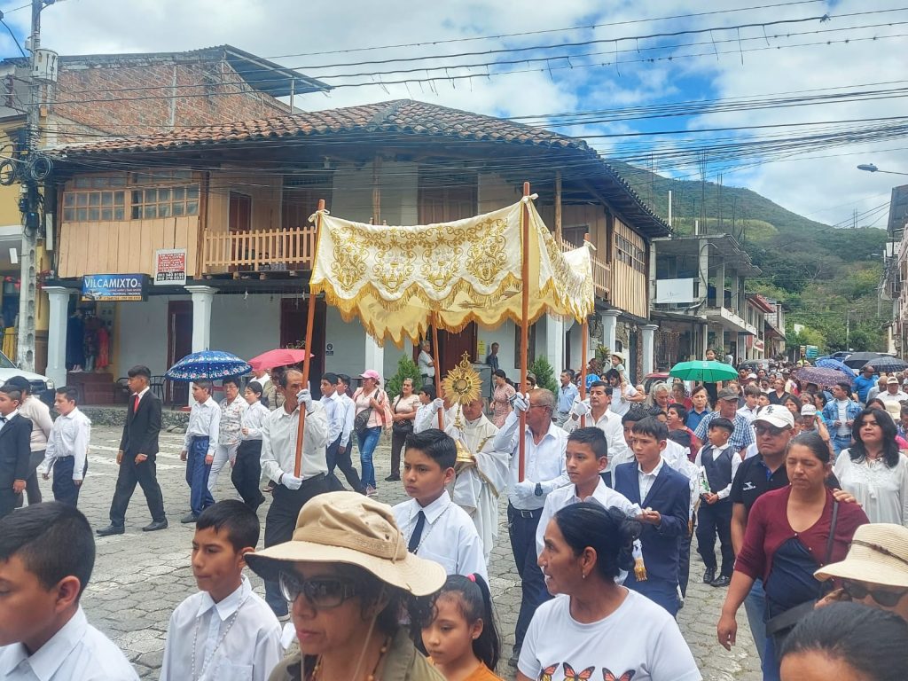 Como parte de la celebración se realizó una procesión.