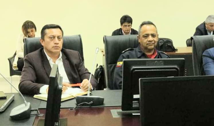 Tulio Namicela Saavedra (izq.) y Gonzalo Luna Becerra participaron en el evento.