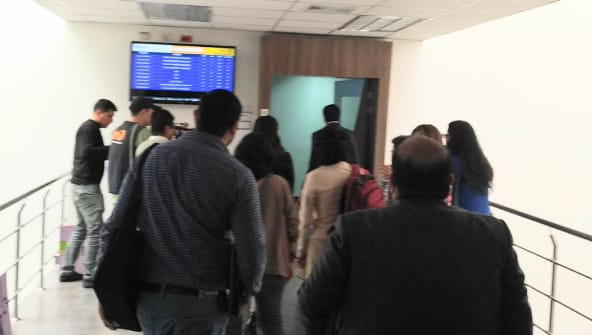 A las 14:30, de ayer, inició la diligencia, que se suspendió 30 minutos después.