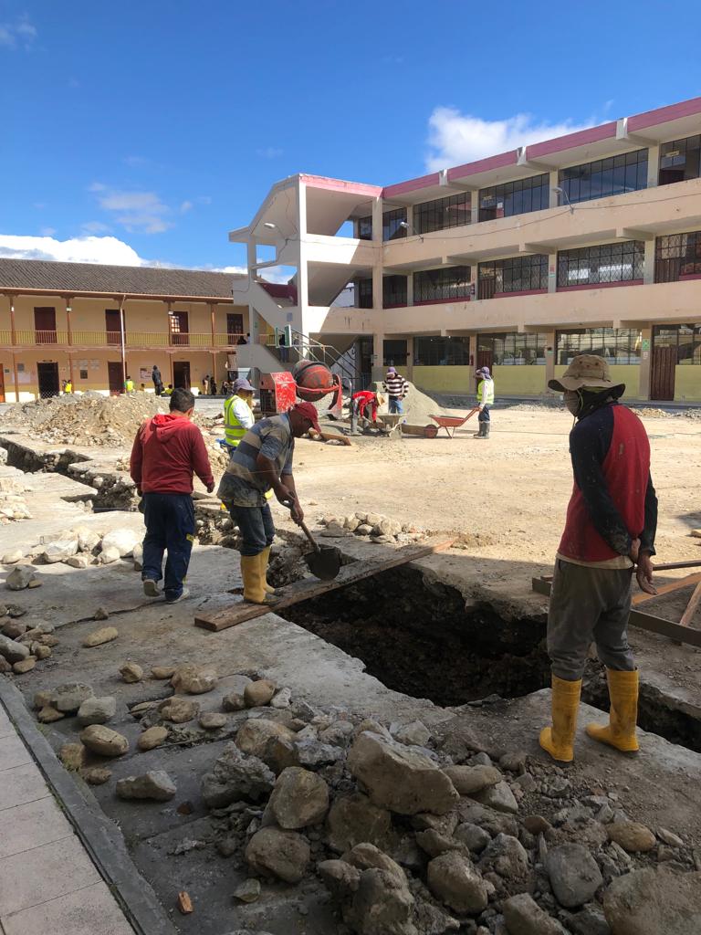 Al momento se cumplen los trabajos de cimentación.