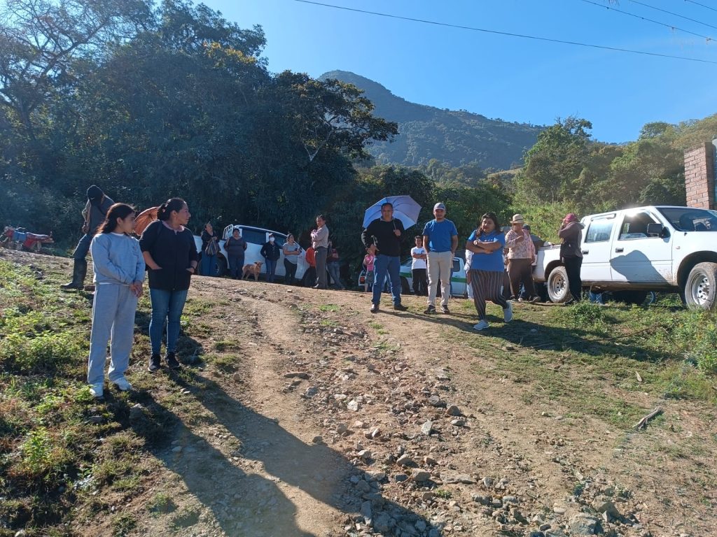 Los padres de familia demandan del Distrito de Educación de Macará una solución urgente al pedido.