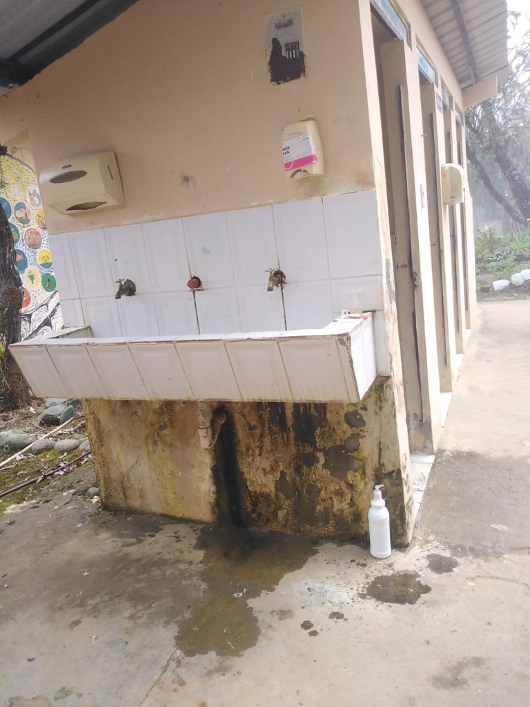 Las baterías sanitarias se encuentran en la actualidad colapsadas.