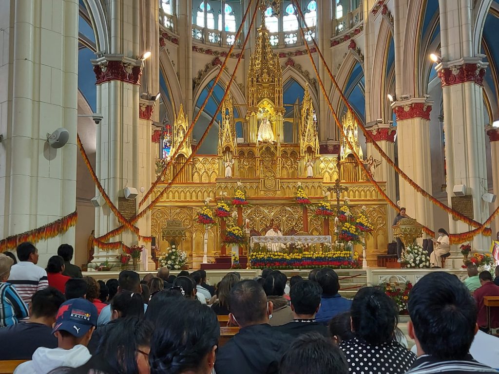 Las festividades generan una gran presencia de devotos de distintas partes del país.