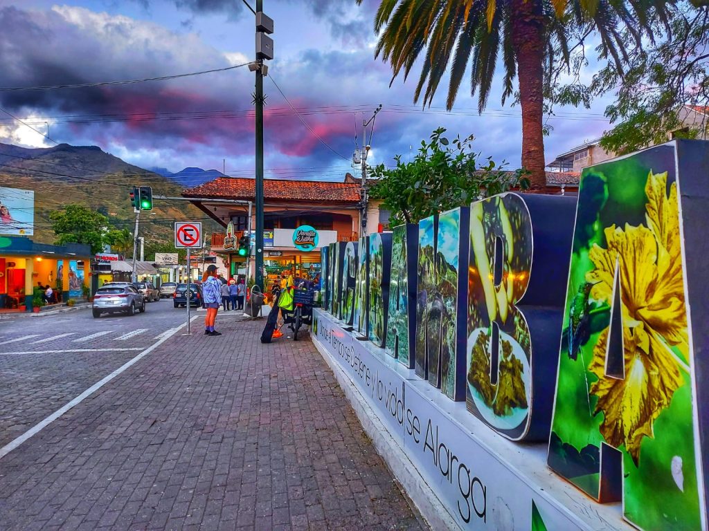 El parque está siendo adecentado para mejorar el aspecto.