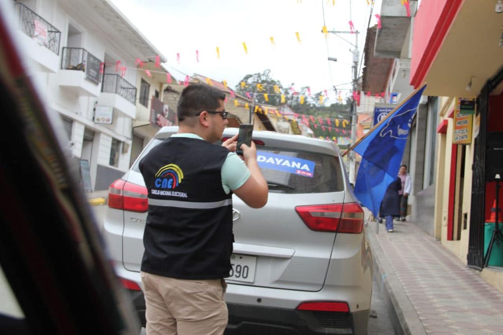 Hasta hoy podrán realizar proselitismo político las organizaciones políticas.