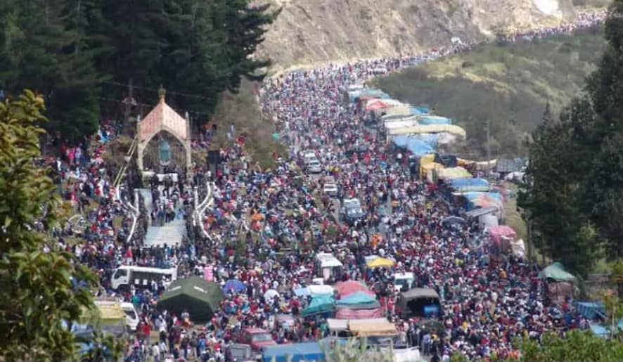 Este evento católico atrae a miles de devotos de distintos lugares del país y del exterior.