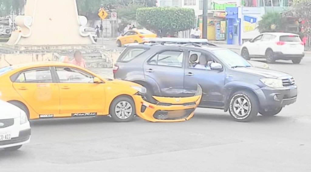 Los agentes civiles arribaron al lugar para tomar procedimiento.