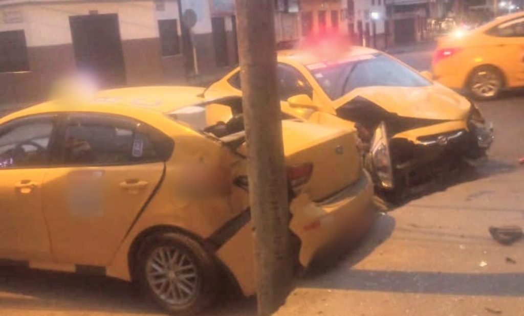 El percance dejó sólo daños materiales.