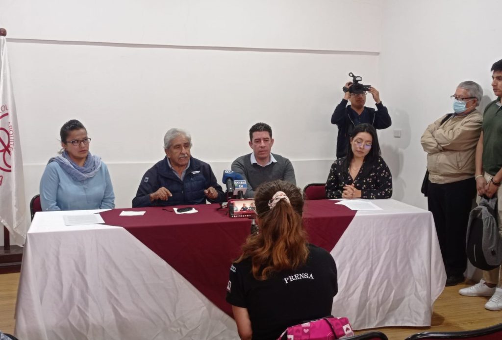 Alexandra Silva Cárdenas, Omar Erazo, Daniel Eguiguren y Estéfany Zúñiga, durante la rueda de prensa, ofrecida el último viernes, 4 de agosto de 2023.