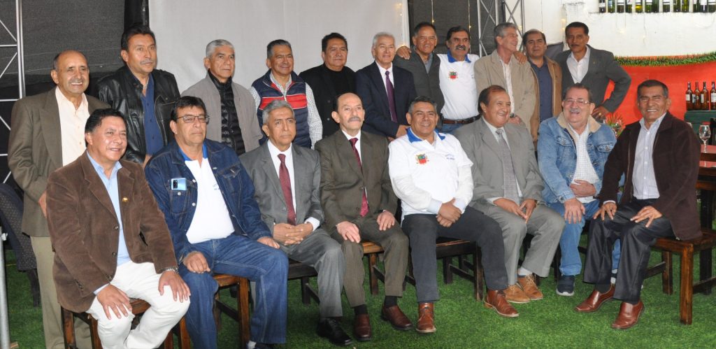 Las reuniones de los exalumnos son periódicas.