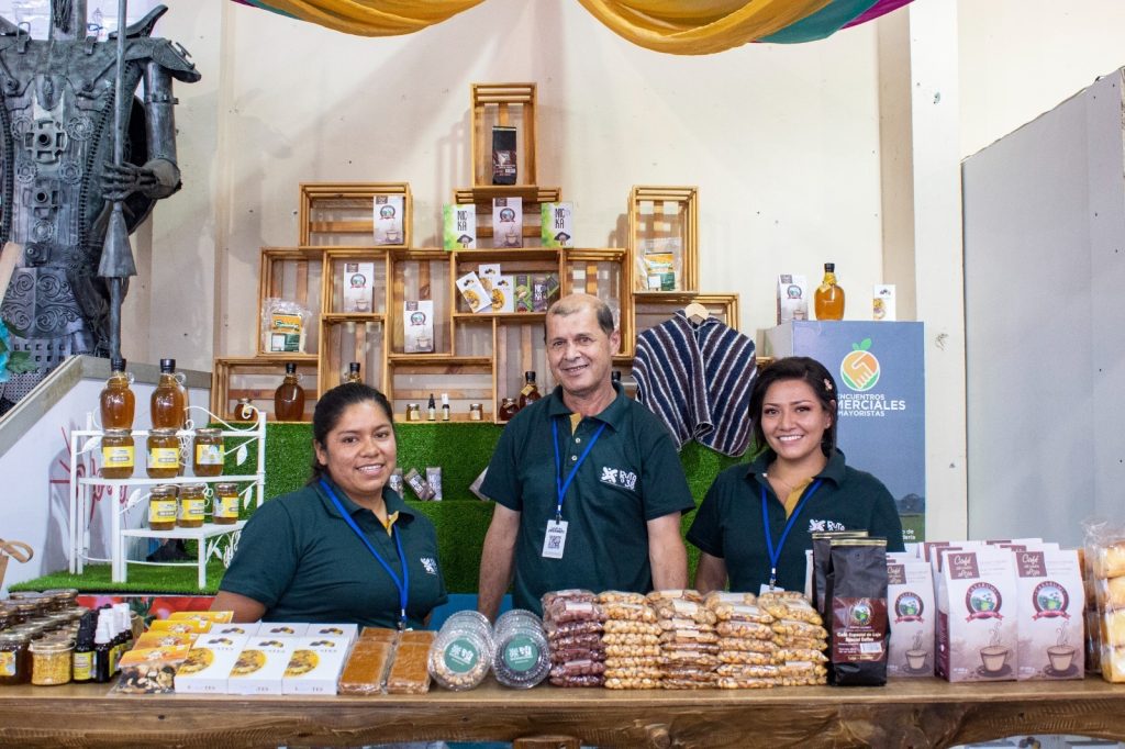 La actividad reunirá en las instalaciones del Complejo Ferial a comerciantes y emprendedores.