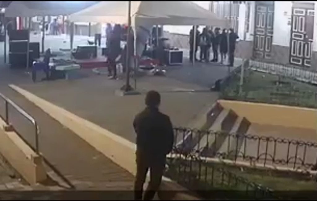 La plaza es blanco de espectáculos reñidos con las buenas costumbres de los lojanos.