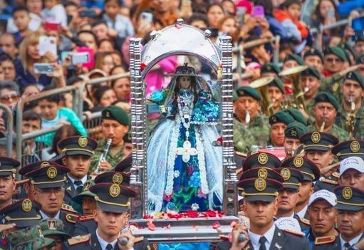 La Virgen del Cisne llega a Loja tras recorrer 74 kilómetros. (Fotografía archivo)