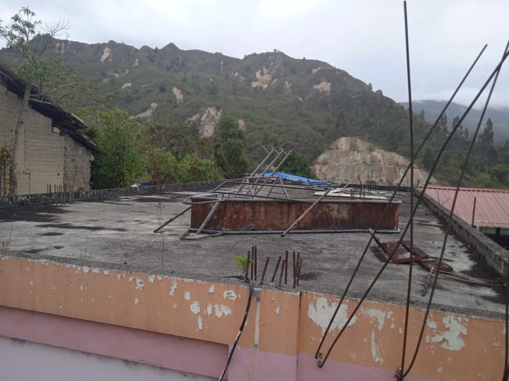 La infraestructura del plantel al momento se encuentra en malas condiciones.