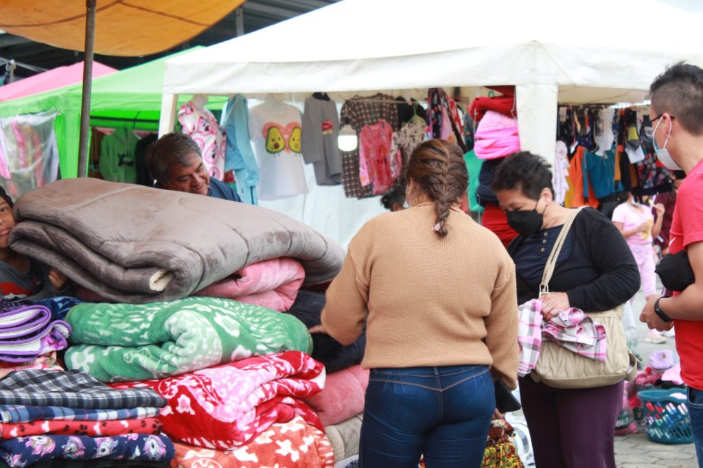 Existe una gran concurrencia de comerciantes y usuarios los jueves cada 15 días.