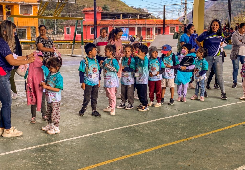 Los niños participaron activamente en su primer día.
