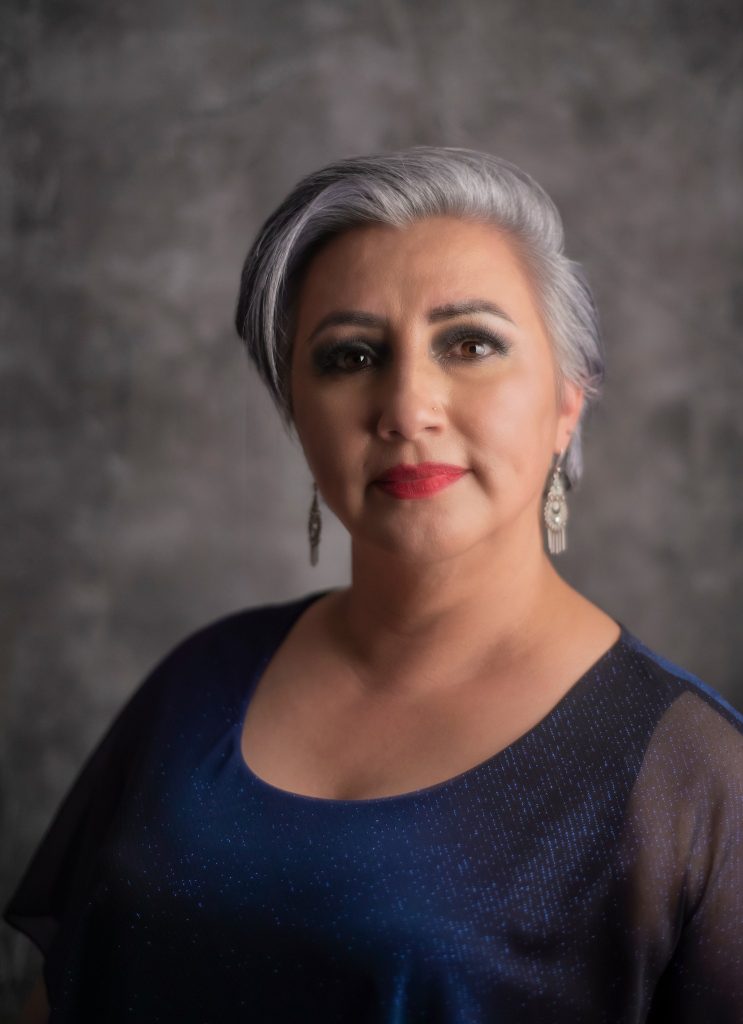 Tania Sáez Pezo es la artista plástica que mostrará su trabajo.