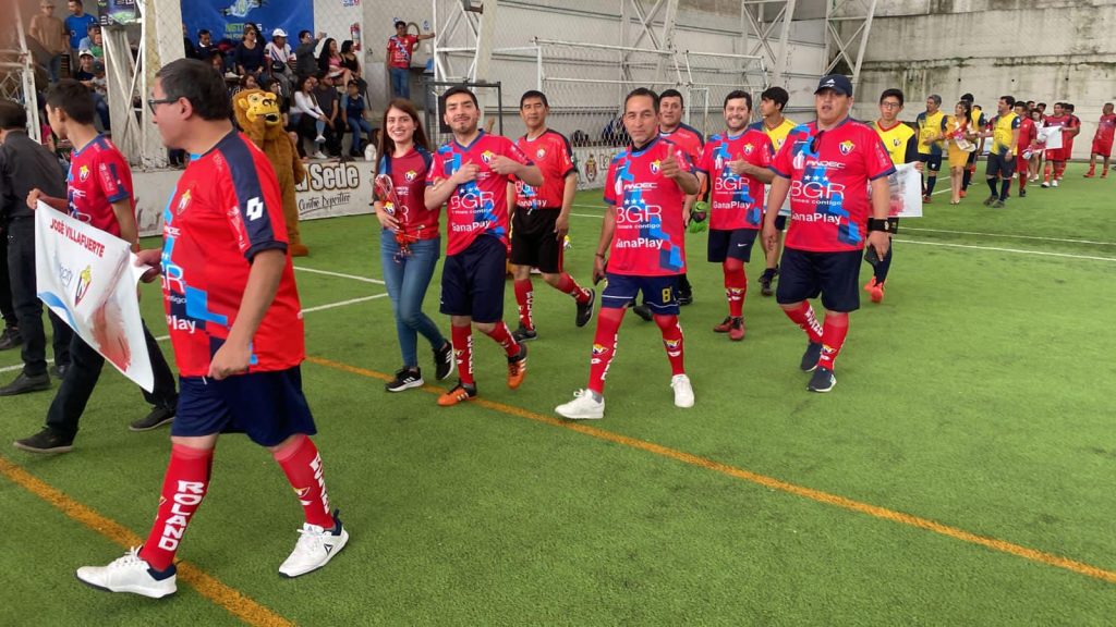 En Loja se mantiene una barra estable que alienta siempre a los ‘Puros Criollos’.