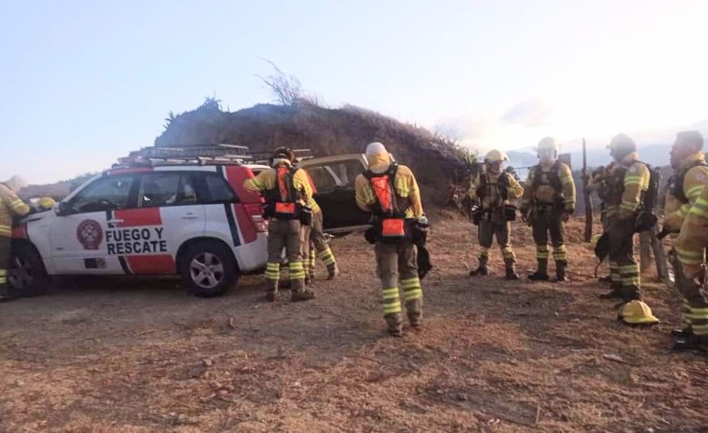A las 03:00, del último jueves, los bomberos acudieron a los dos frentes.