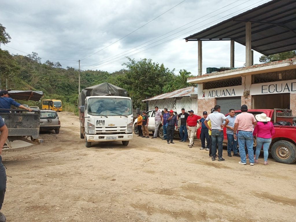 Cuarto Eje Vial, Bellavista, Zumba, La Balsa, Zamora Chinchipe, Palanda, Zumba, Isabel Enrríquez, Héctor Guillermo Valladares, asfaltado, Lenín Moreno, Guillermo Lasso.