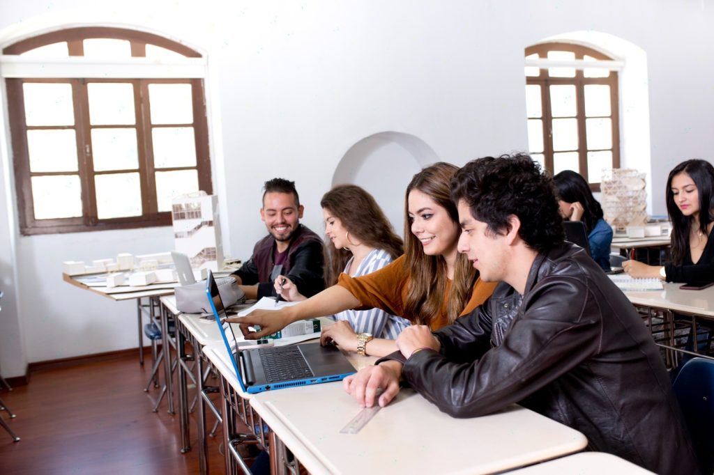 La Universidad Internacional SEK está preocupada en el tema.
