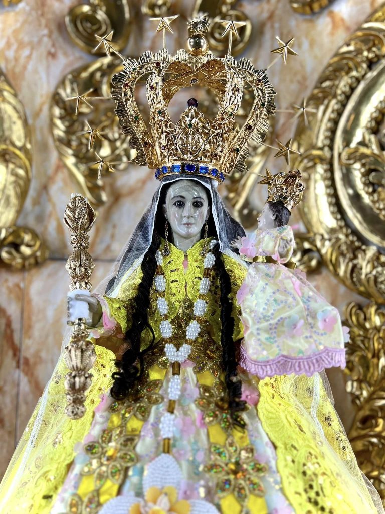 La Virgen del Cisne se encuentra en La Catedral de la ciudad de Loja.
