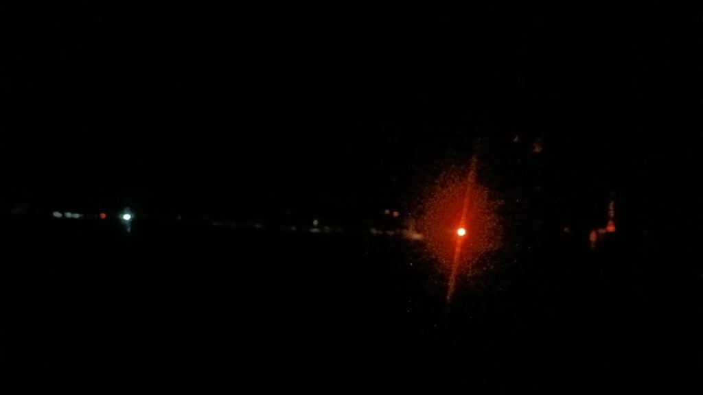Así lució anoche la ciudad fronteriza de Macará.