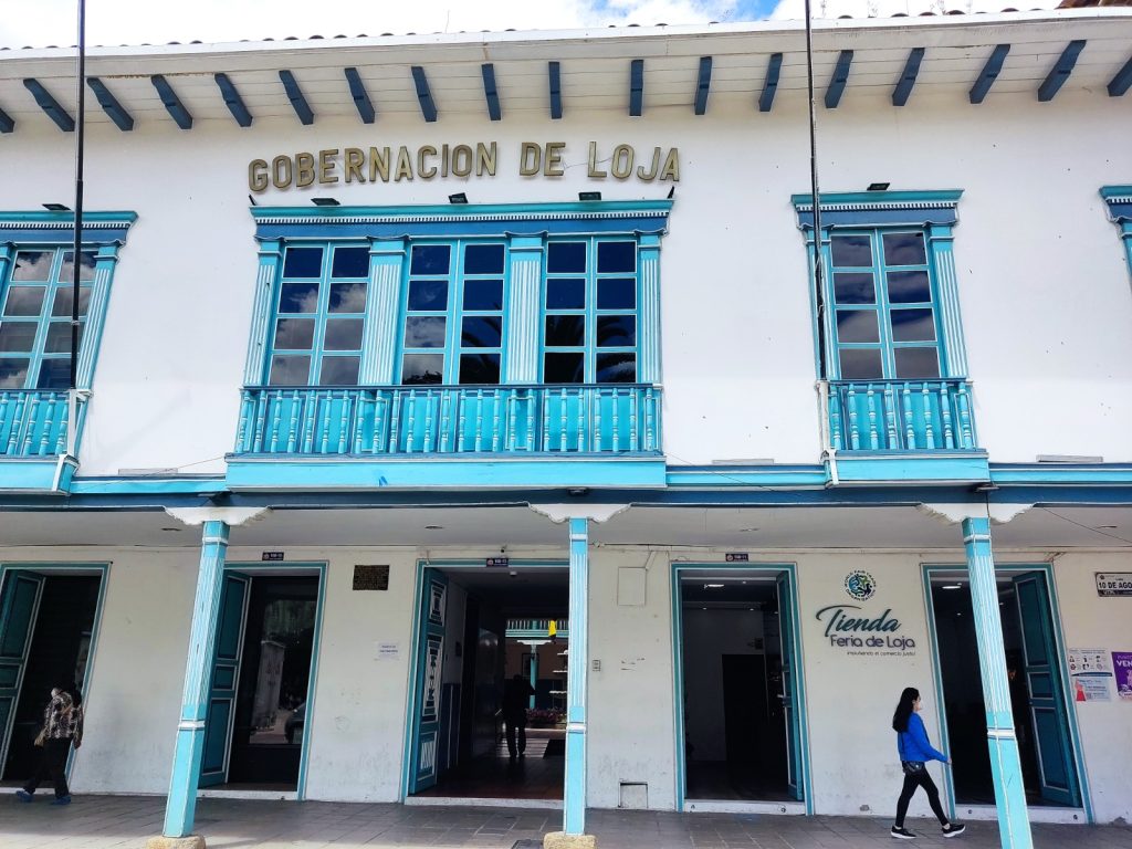 Los perjudicados no descartan realizar marchas y hasta plantones frente a la entidad de Gobierno, en Loja.
