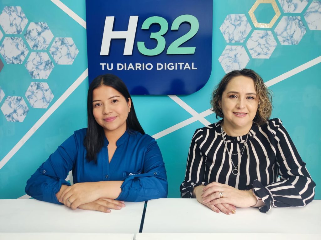 Melissa Lissette Reyes, de Holcim, y Soledad Segarra Morales, de la UTPL, explicaron pormenores del acuerdo sellado entre las dos entidades.