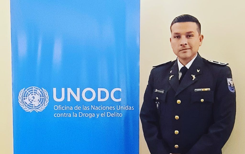 Santiago Olmedo lleva más de nueve años prestando sus servicios a la entidad policial.