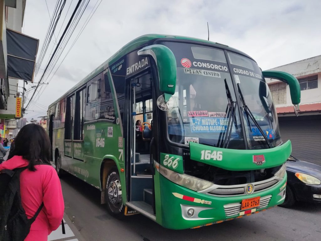 Los usuarios manifiestan que los recorridos no ameritan una elevación en el costo del pasaje.