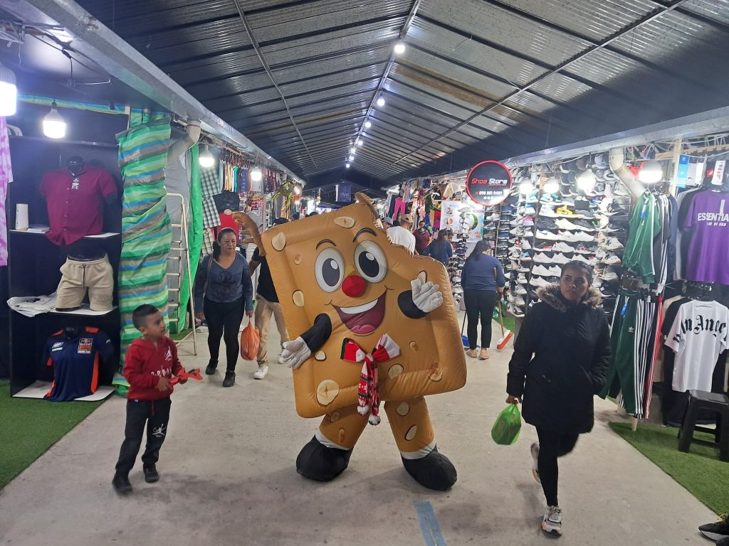 De 08:00 a 23:59 está disponible la feria.