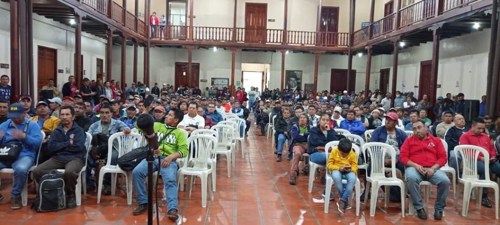 Los obreros se quejan por la falta de implementos de seguridad, así como que no hay respuesta alguna del alcalde a las peticiones realizadas. (Fotografía archivo)