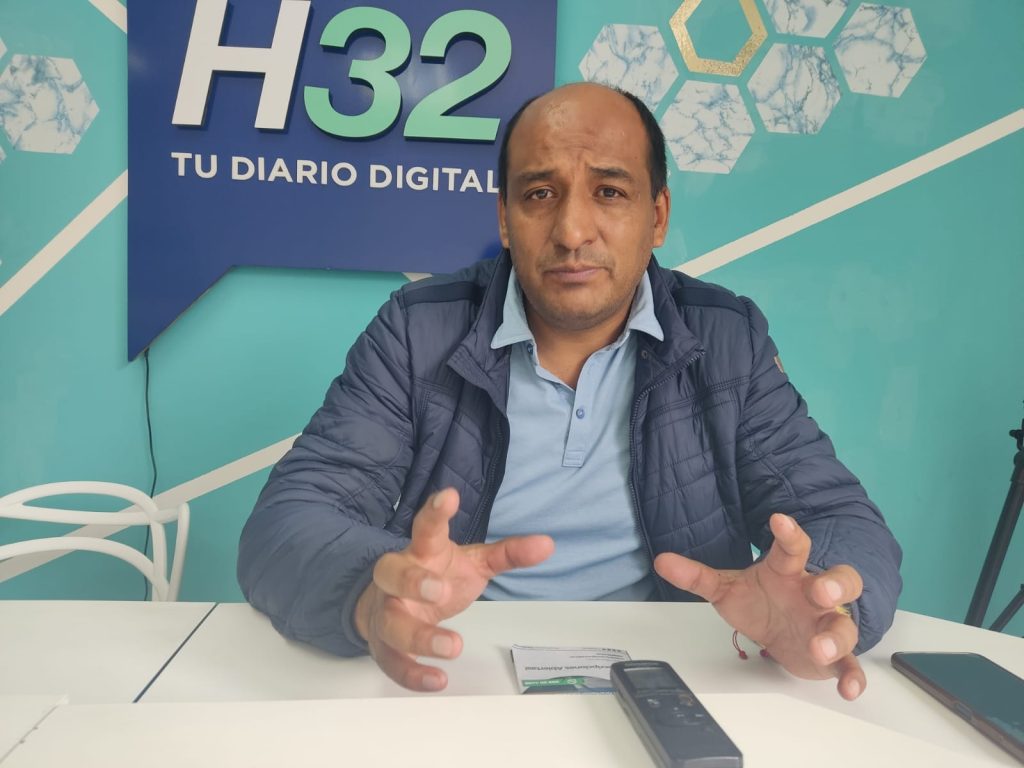 Efraín Muñoz Silva manifiesta que cursar estudios de cuarto nivel abre nuevas posibilidades de conocimiento y oportunidades en el campo laboral.