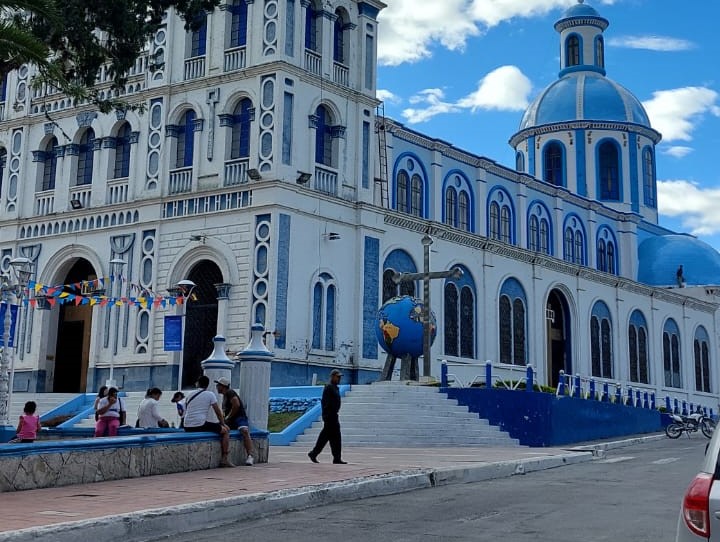Malacatos tiene un vehículo policial, pero la mayor parte del tiempo pasa en reparación en la mecánica.