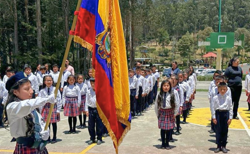 Mediante un acto de inauguración empezó el evento deportivo.